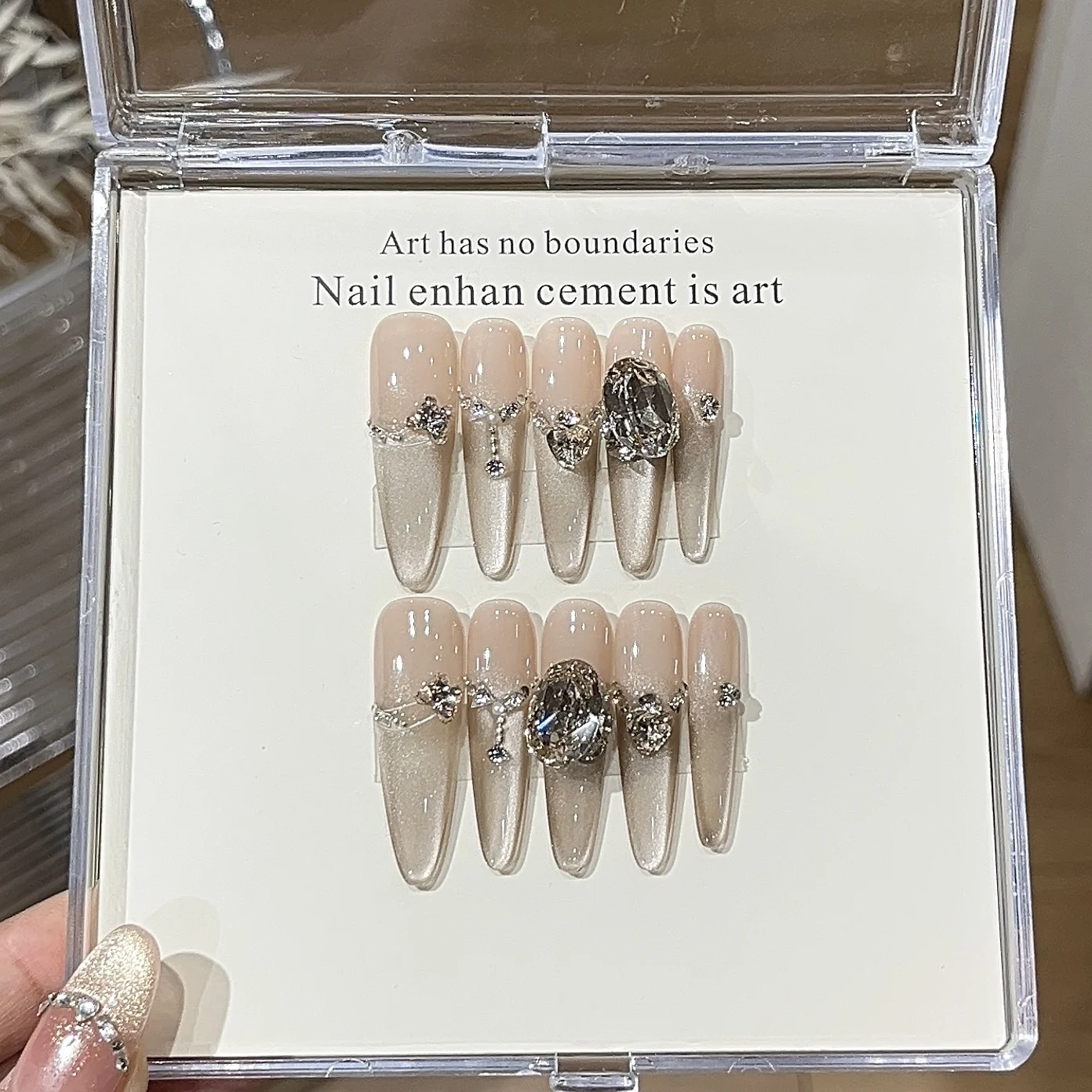 

10Pcs Almond Press On Nails Handmade Champagne Cat's Eye Fake Nails Art Long Pink False Nails Tips With Diamond For Fashion Girl