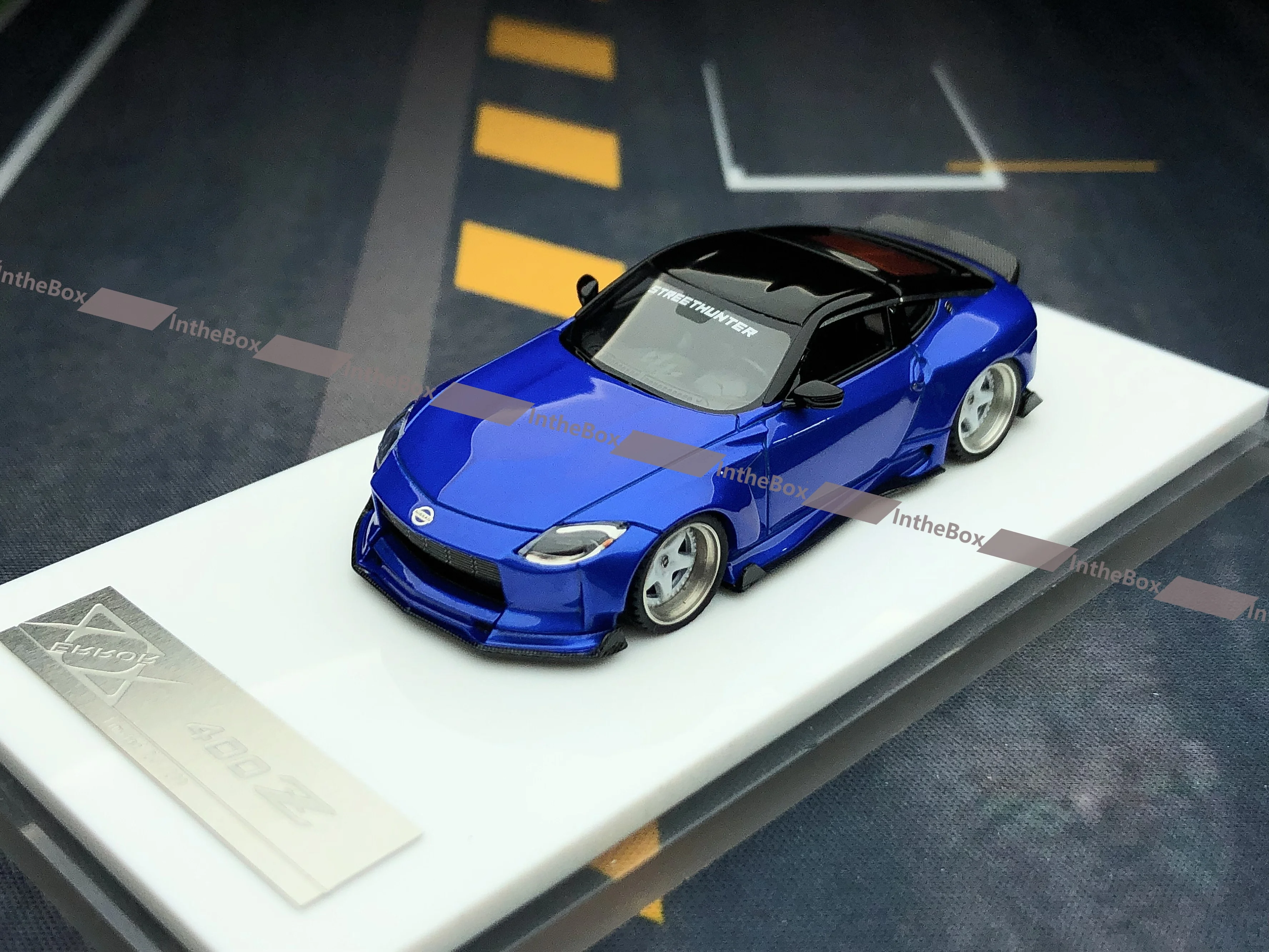 

404Error 1:64 Blue 400Z Hatchback Racing Sports Model Diecast Resin Car Collection Limited Edition Hobby Toys