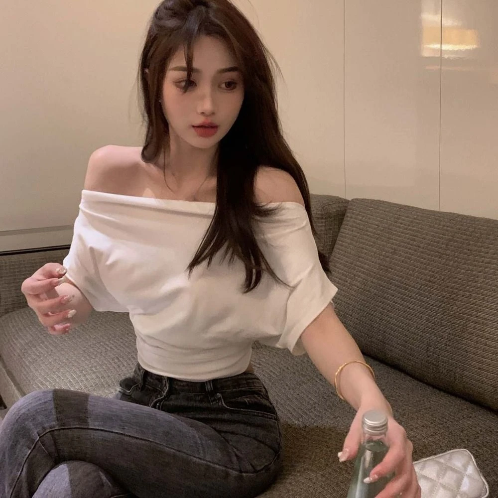 

Elegant Pullover Short Sleeve T-shirt Loose Chic Y2K Crop Top Korean Style Streetwear Off Shoulder T Shirts Beach