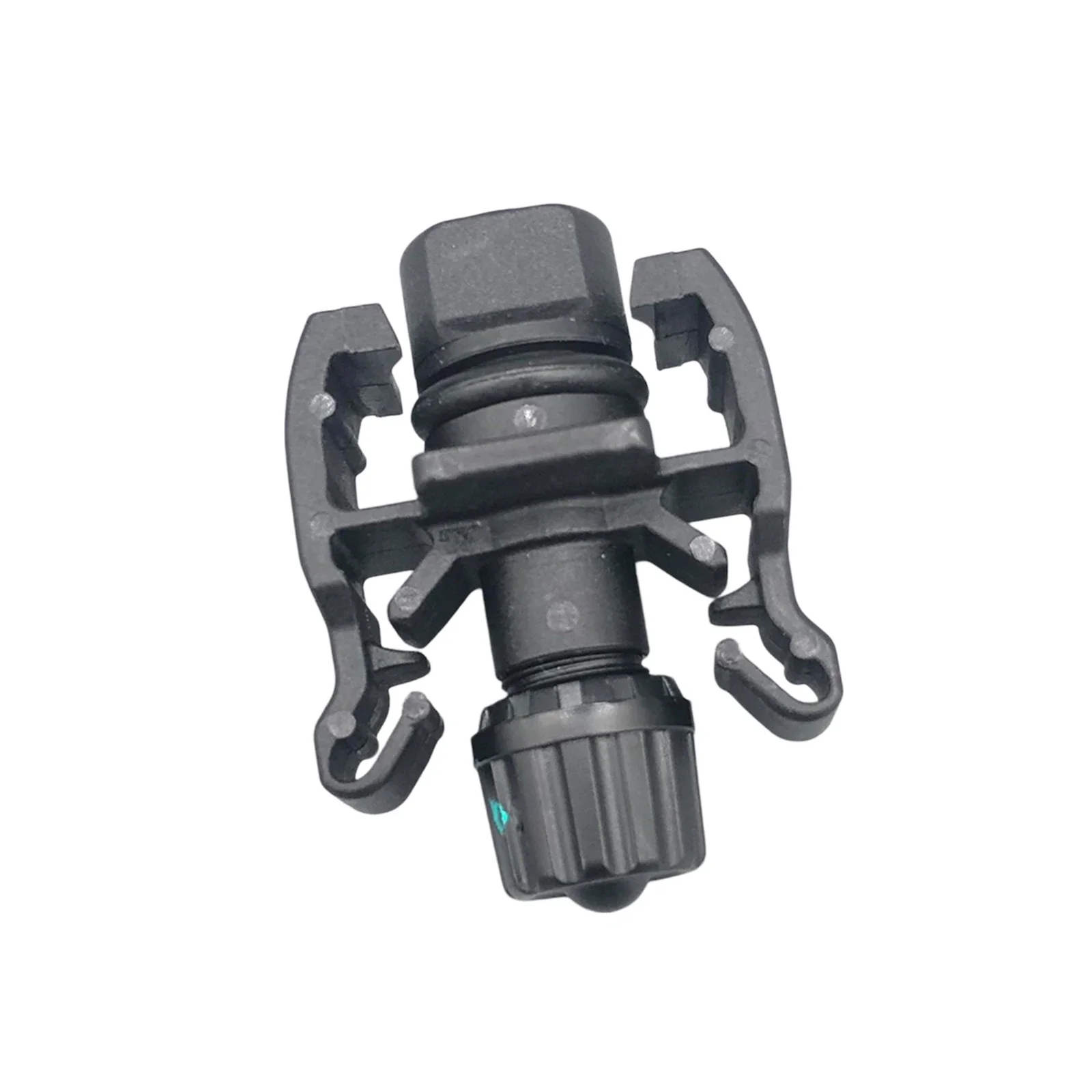 

For Ford Car Auto Expansion Water Tank Return Hose Connector C1B18C362AA 1791975 C1BZ-8C362-A For Ford Automotive Accessories