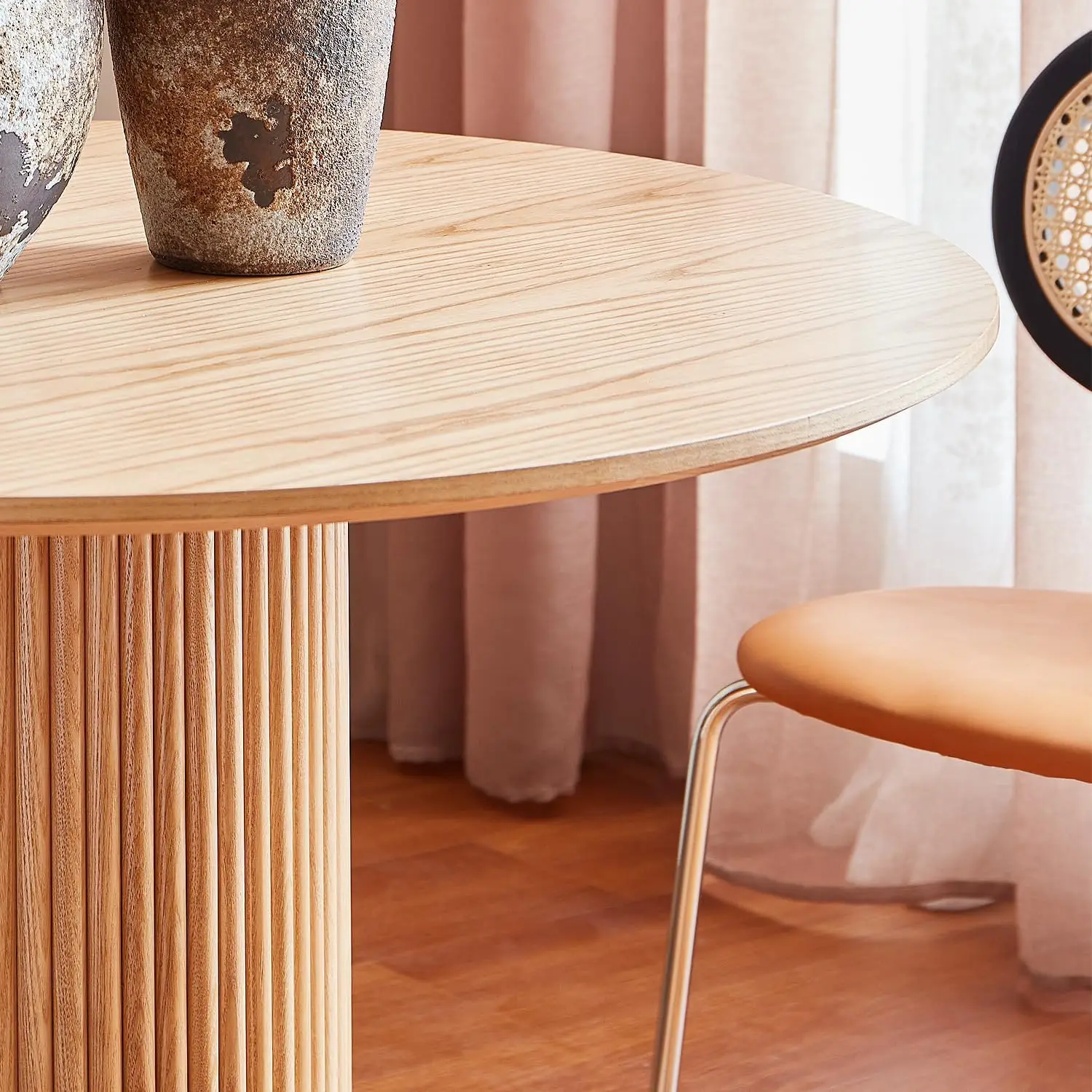 Mesa de comedor redonda de madera, Base de Pedestal de caballete de madera en placa de acero inoxidable, mesa de cocina de espacio pequeño, Circular moderno de 34,25"