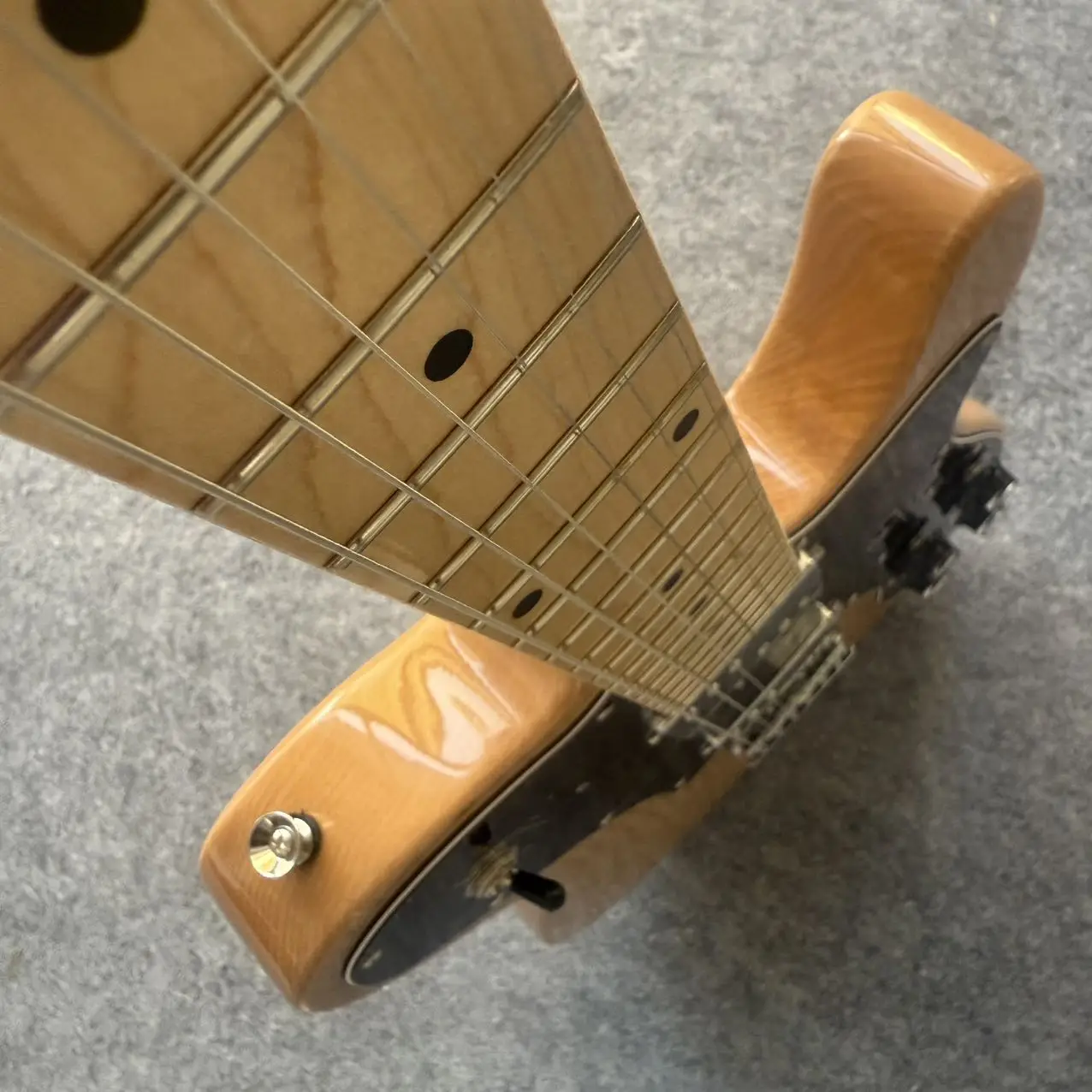 

2026 hot new 6-string Guitar Top Maple Fingerboard Double-sided Side Point Pickup