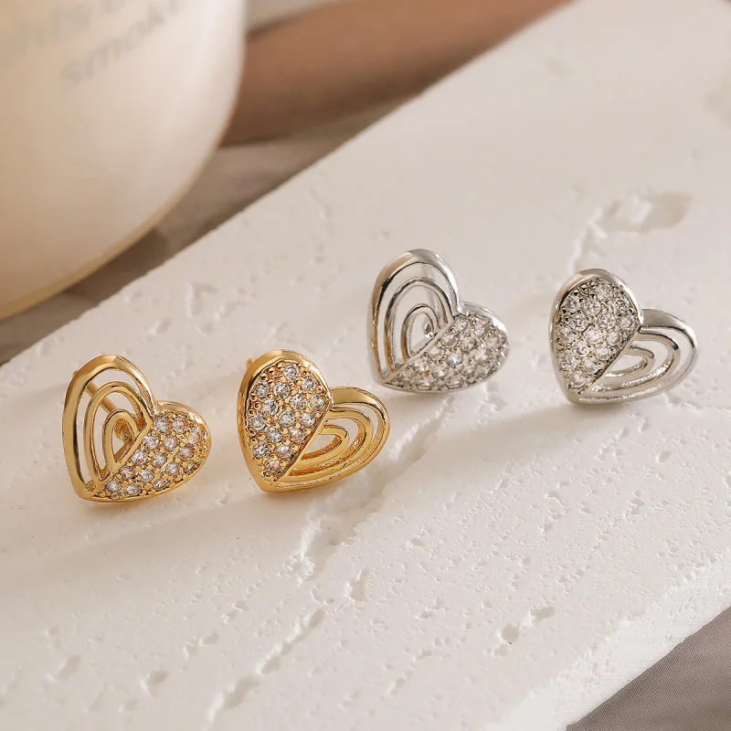 

Simple Copper Gold-Plated Zircon Heart Stud Earrings for Women Hollow Design Mini Exquisite Versatile Earrings