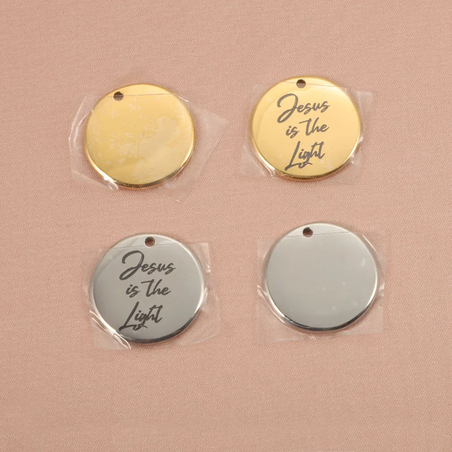 10pcs/Lot Stainless Steel Round Charms Etching Letter Jesus is the Light Pendants for DIY Jewelry Making Necklace Bracelet