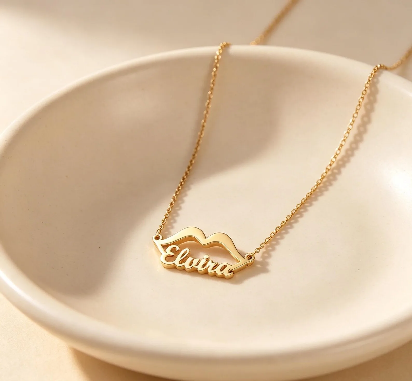 Chic Lip Shape Script Name Necklace Minimalist Custom Name Pendant Trendy Personalized Stainless Steel Women Jewelry