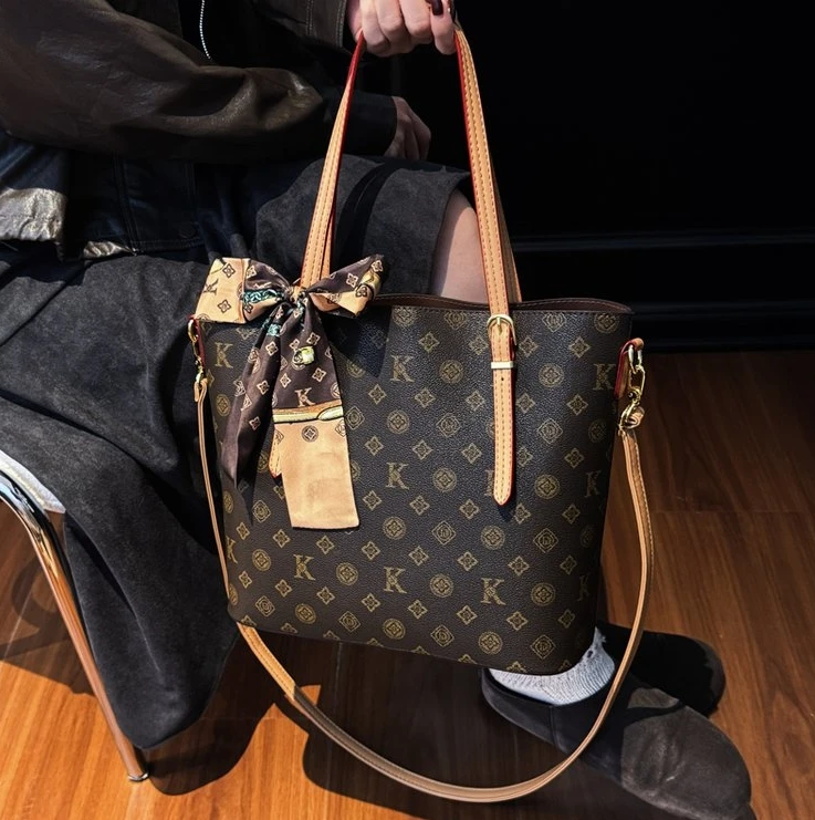 

Chic Women's Vintage Tote Bag - PU Leather Color Block, Luxury Spacious Versatile Shoulder & Handheld Bag