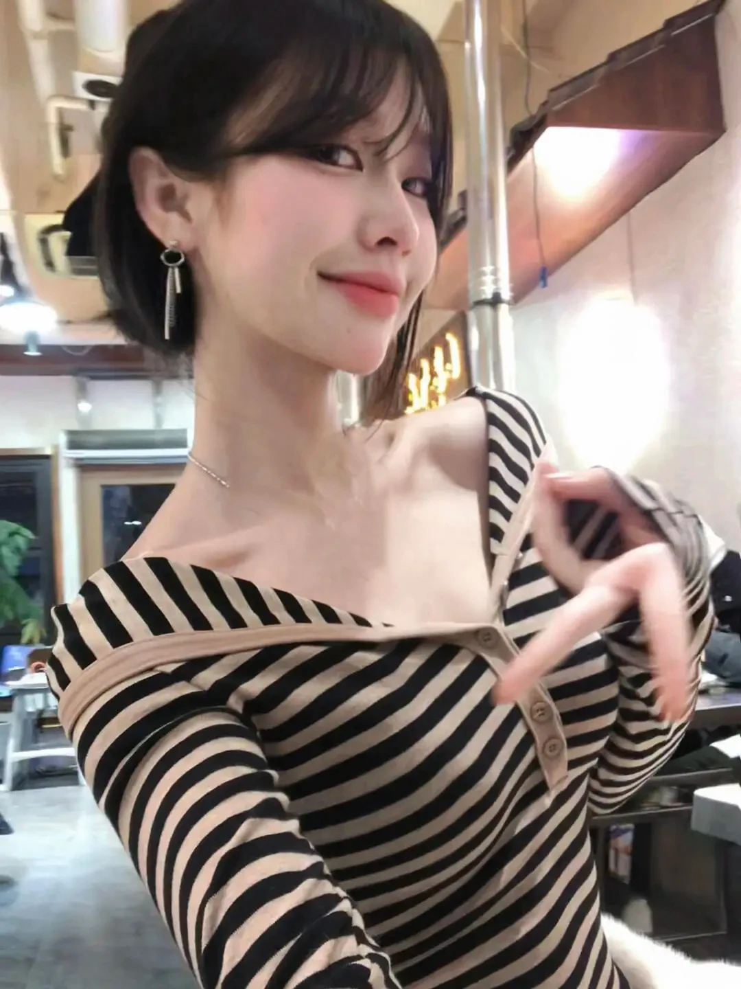 

Contrast Color Stripe T Shirts Women Long Sleeve Half-open Collar Tees 2025 Ropa Mujer Fashion Casual Button All Match T-shirt