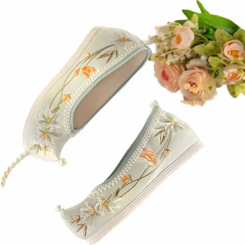 Chinese Hanfu Shoes Women Traditional Ancient Heighten Flat Bottom Shoes Embroidery Shoes Ming Dynasty Hanfu Shoes Plus Size