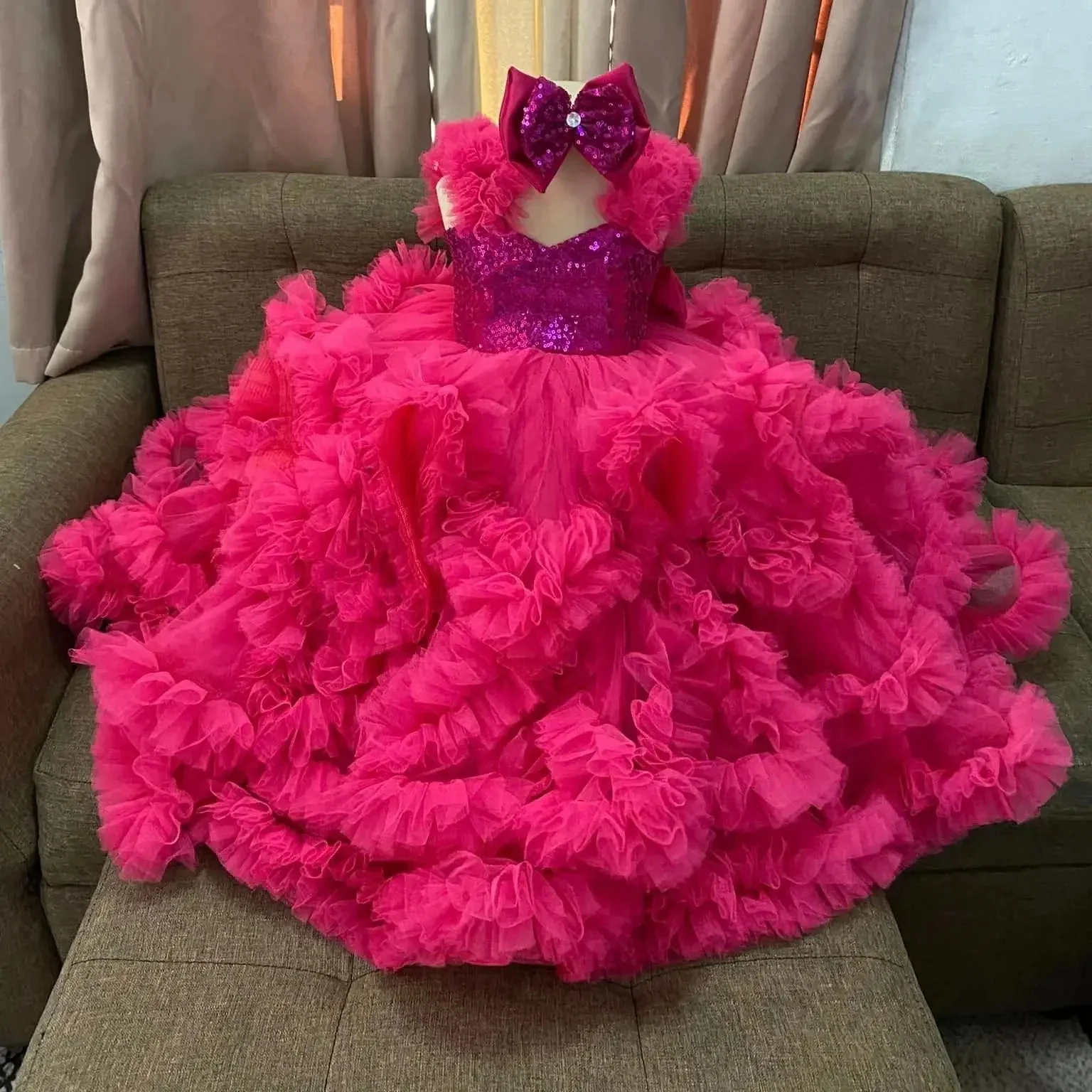 Customized Hot Pink Flower Girl Dresses For Wedding Tulle Tiered Sequins Floor Length Gorgeous Birthday Party Photo Shoot Gown