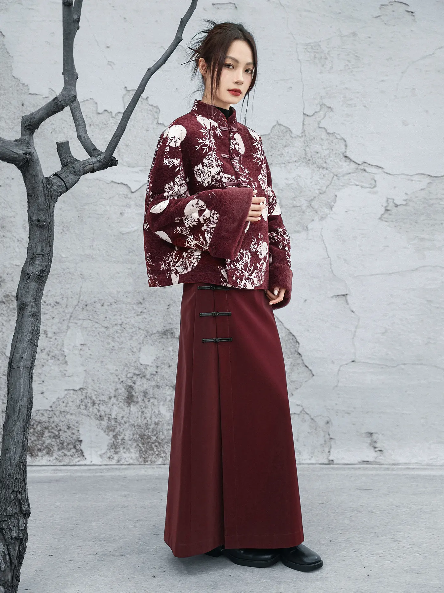 UMI MAO New Chinese Style Bamboo Leaf Full Moon Chenille Thick Coat For Femme Winter Drop-Shoulder Short Jaket Women