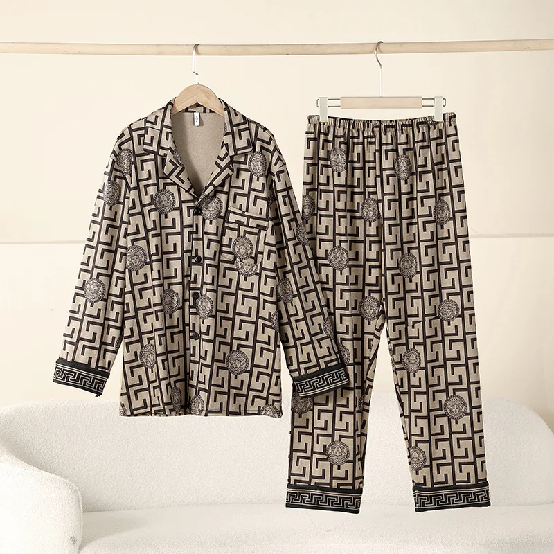 

2025 Autumn Winter Luxury Velvet Pajamas Women Men Cardigan Long Sleeve Pant 2piece Set Thick Warm Nightgown Sleepwear Home Suit