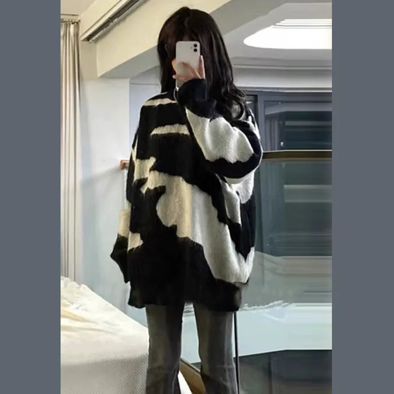 Autumn/Winter Women's Set 2024 New Style Korean Fashion Black and White Knitted Sweater Jeans Two Piece Set