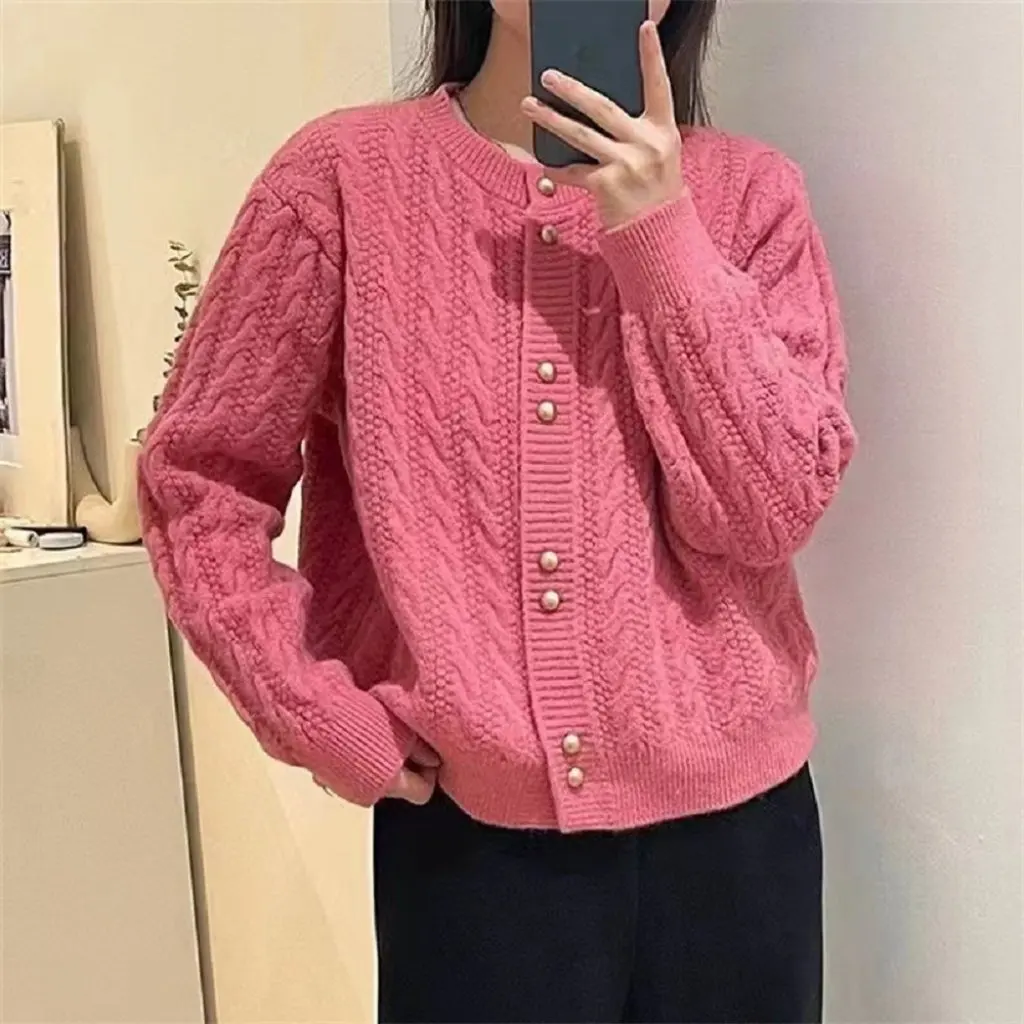 

Korean-Style Retro Twist Crewneck Knitted Cardigan Solid Color Button Detail High-Quality Autumn Top Jacket for Women