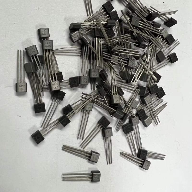 10 PÇS/LOTE 2SC2804 P0111DA PN4118 2SA673C MPS651 ZTX749A