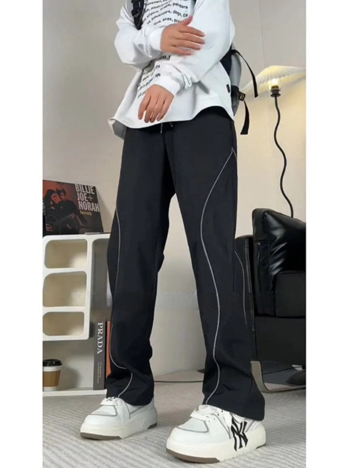 

Мужские повседневные брюки карго с отражающими полосами, прямые, на весну-осень, мягкие, с высокой талией, удлиненные, в американском стиле...