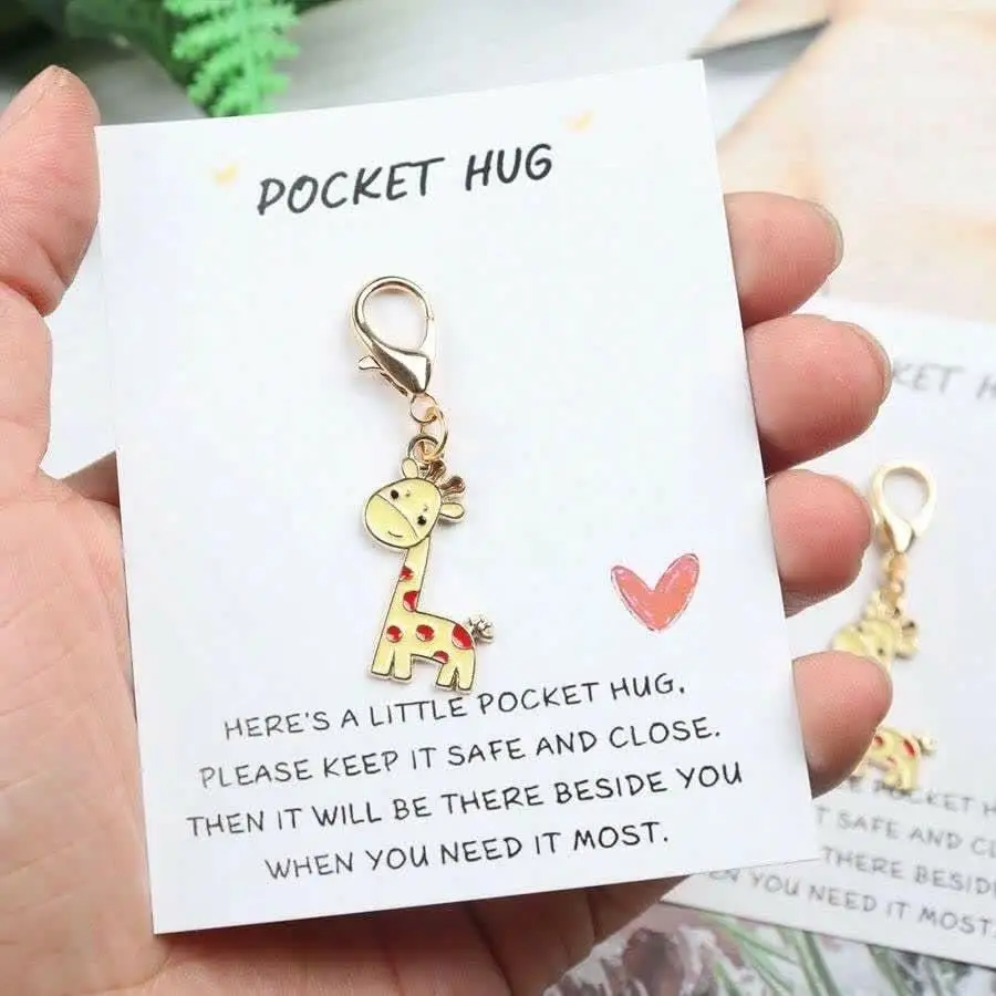 1/5/10/20/50/100pcs Pocket Hug Card, Hug Token, Giraffe Mini Keychain, Inspirational Gift, Thanksgiving Gift, Lucky Gift, Friend