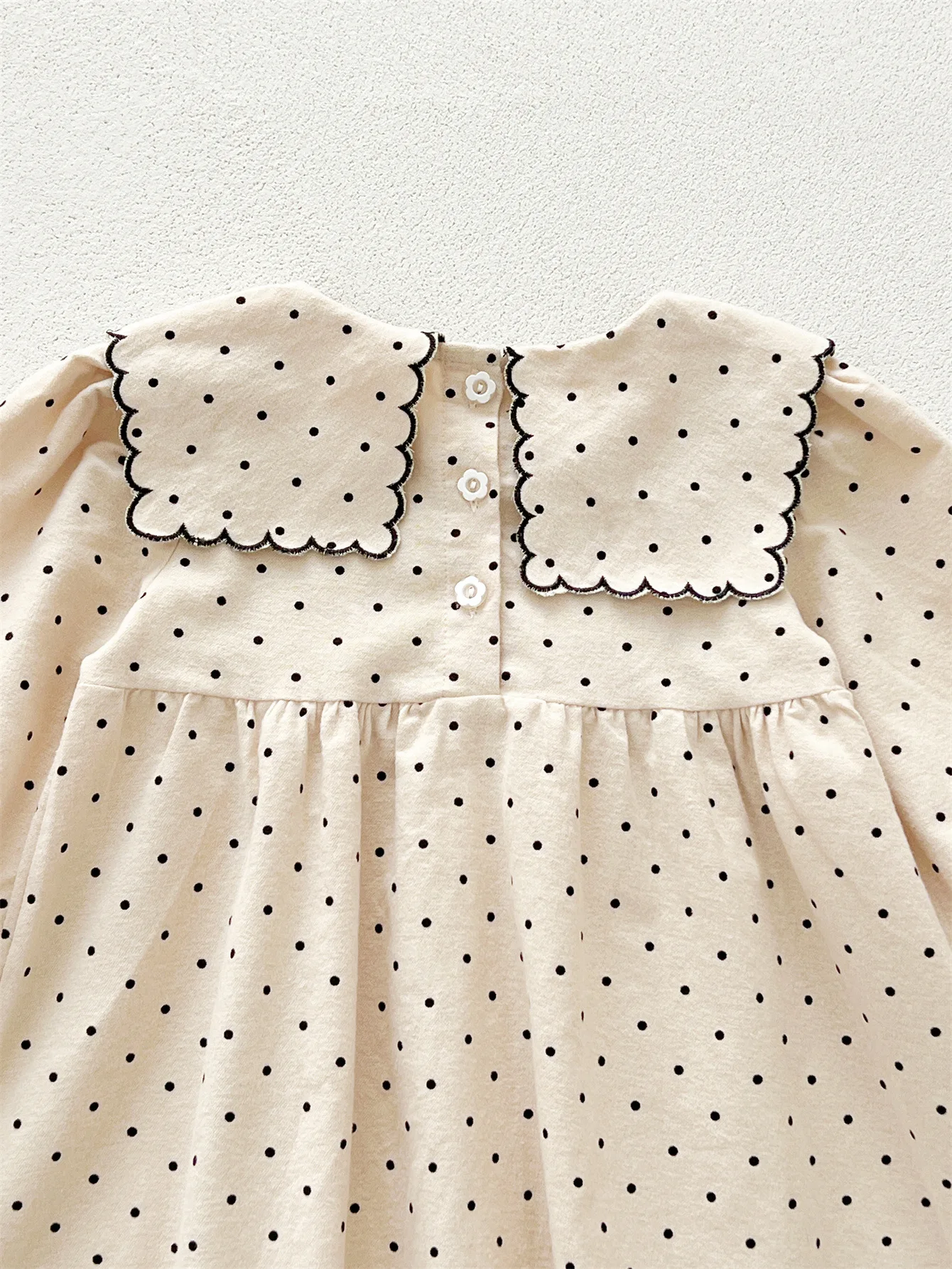 Frühling Herbst Retro Mädchenkleidung Modisches Kleid Niedliches Langärmeliges Prinzessinnenkleid für Mädchen Mädchenhaftes Besticktes Süßes Freizeitkleid – Detail 3