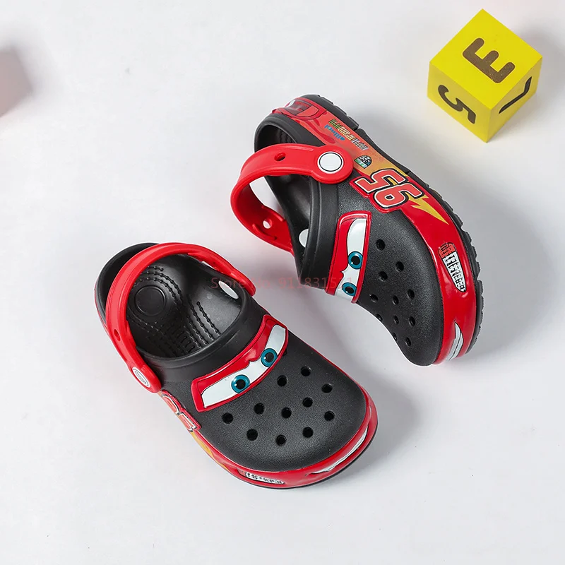 أحذية ديزني لايتنينج ماكوين، شباشب مضاءة بإضاءة LED للأطفال، صنادل شاطئ للأطفال هدية للأولاد والبنات