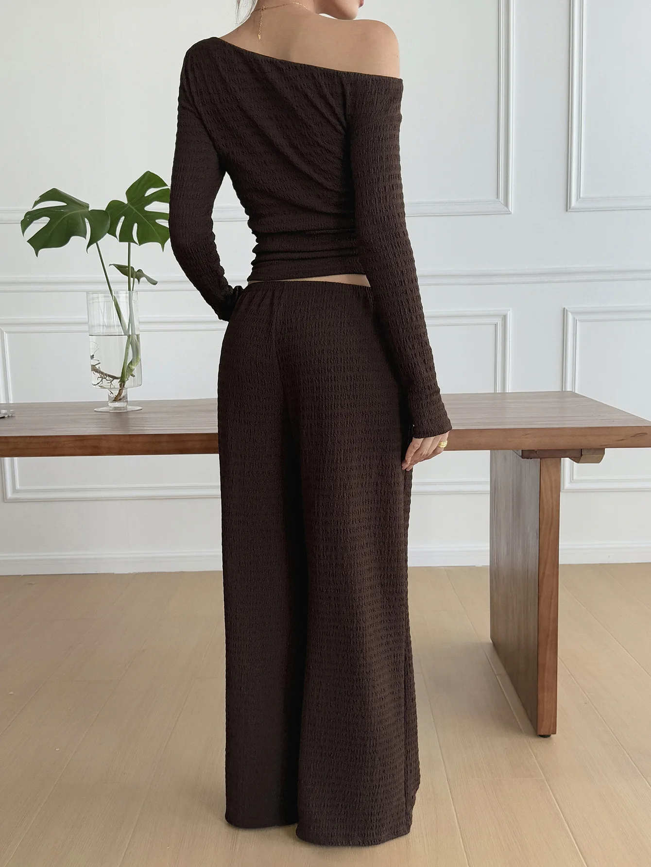 

Women's Casual Two - Piece Outfit: Off - Shoulder Long Sleeve Top with Matching Wide - Leg Pants