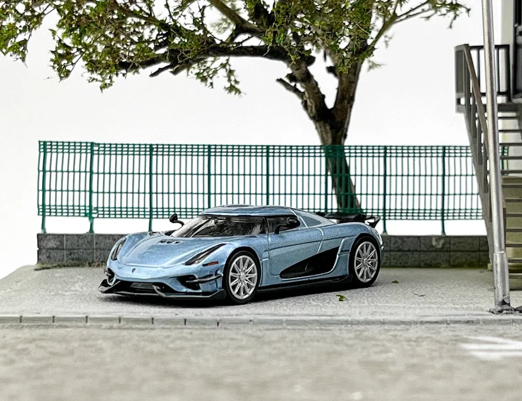 

Tarmac 1:64 Blue Regera Racing Sports Model Diecast Display Car Alloy Gifts