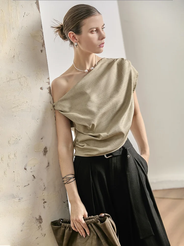 

Faionable Retro Deconstructed Irregular oulder Design Top Cool Loose Feel Summer 2025 Women's T-irt BEA HEA