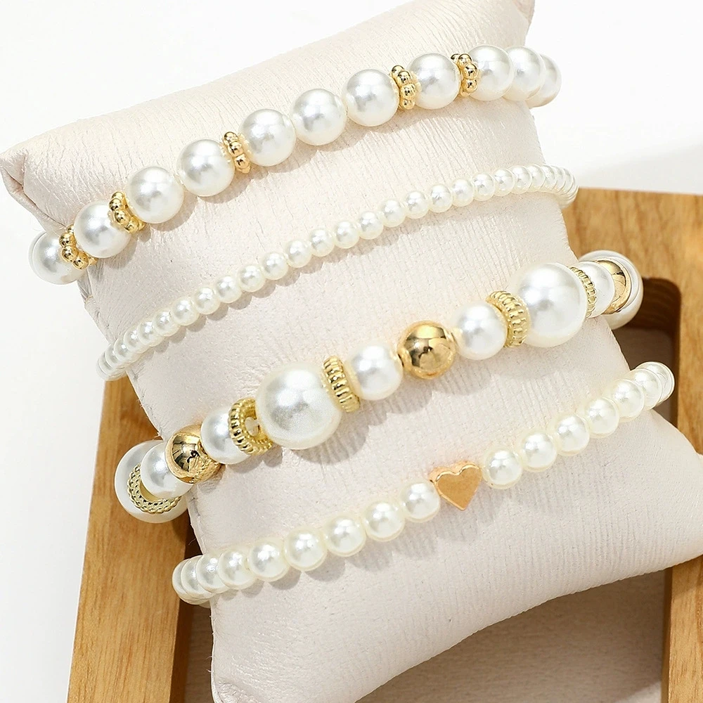 4-teiliges koreanisches Armband-Set mit Perlen für Damen, Herzanhänger, künstliche Perlen, Armreif, Schmuck für Hochzeiten und Partys, Geschenk. – Detail 3