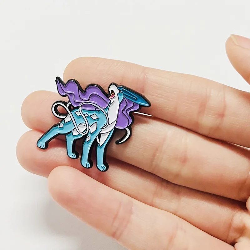 Pokemon Suicune Emaille Pinnen Anime Gmae Metalen Broches Rugzak Hoed Revers Pin Accessoires Voor Vrouwen Man Sieraden Decoratie Cadeau