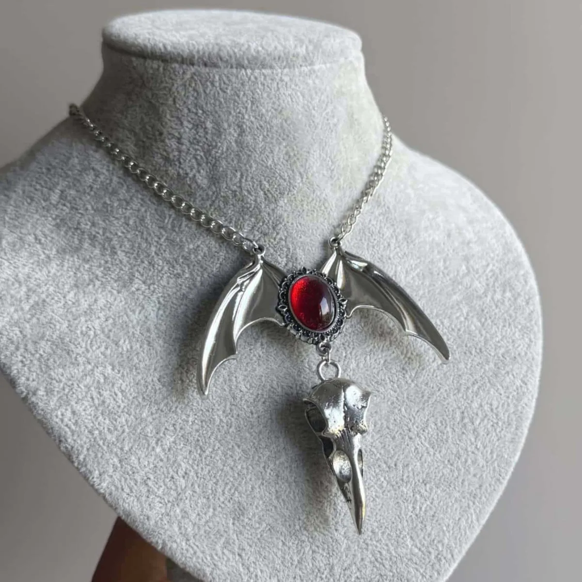 Crow skull necklace,Vampire jewelry,Gothic accessory,bat wings,Blood Cameo,Victoria,Vintage,pagan,Halloween,Choker For Women Man