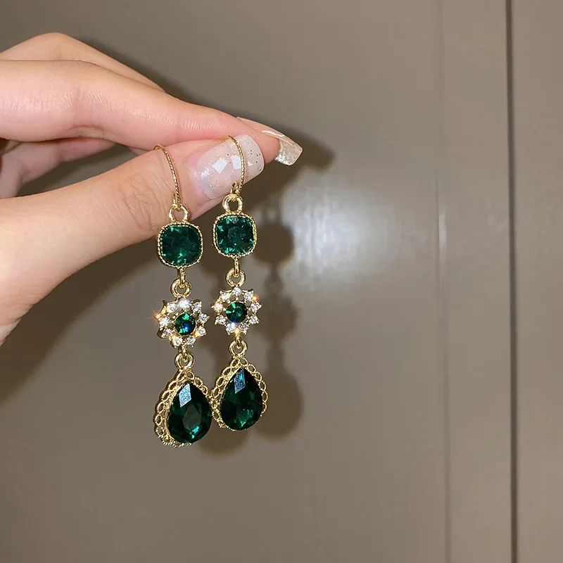 New Delicate Water Drop Green Crystal Dangle Earrings Women Female Wedding Elegant Custom Jewelry