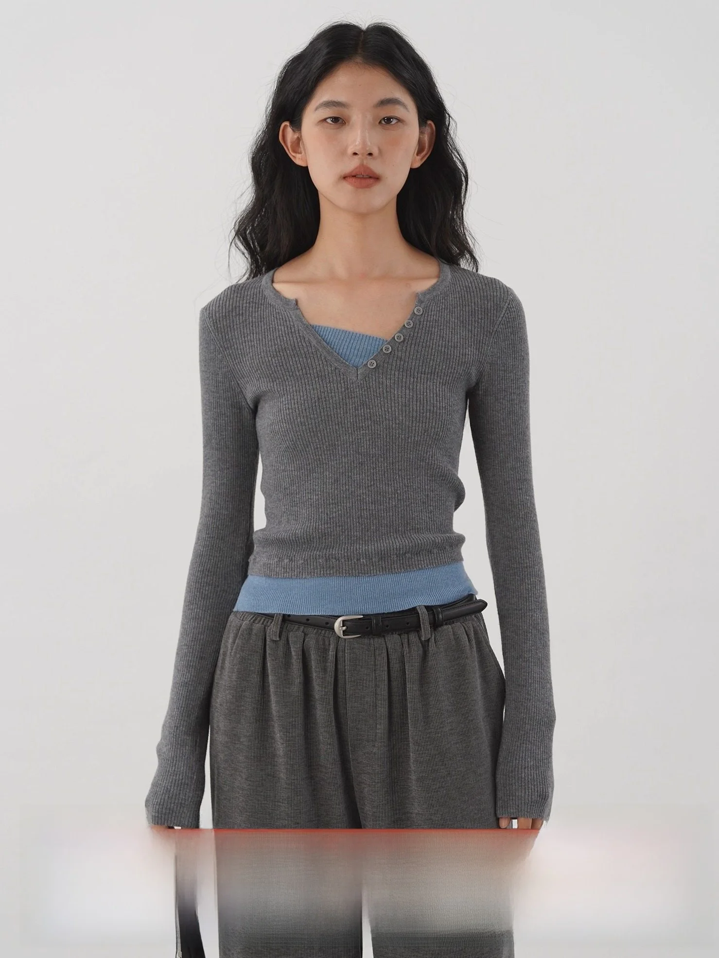 

Женский вязаный свитер EIGHTHMONTH для ранней осени, с V-образным вырезом, двухслойный базовый топ, длинный рукав, однотонный, для повседневной носки