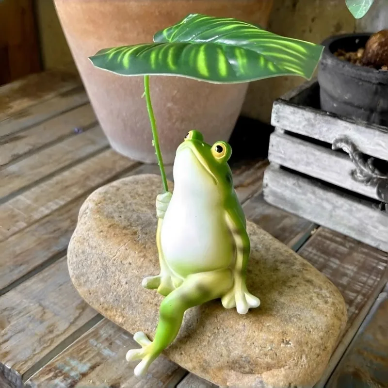 Frog Holding Umbrella Garden Courtyard,Miniature Figurines, Rockery, Fish Tank, Water Landscape Decoration, Crafts for landscape