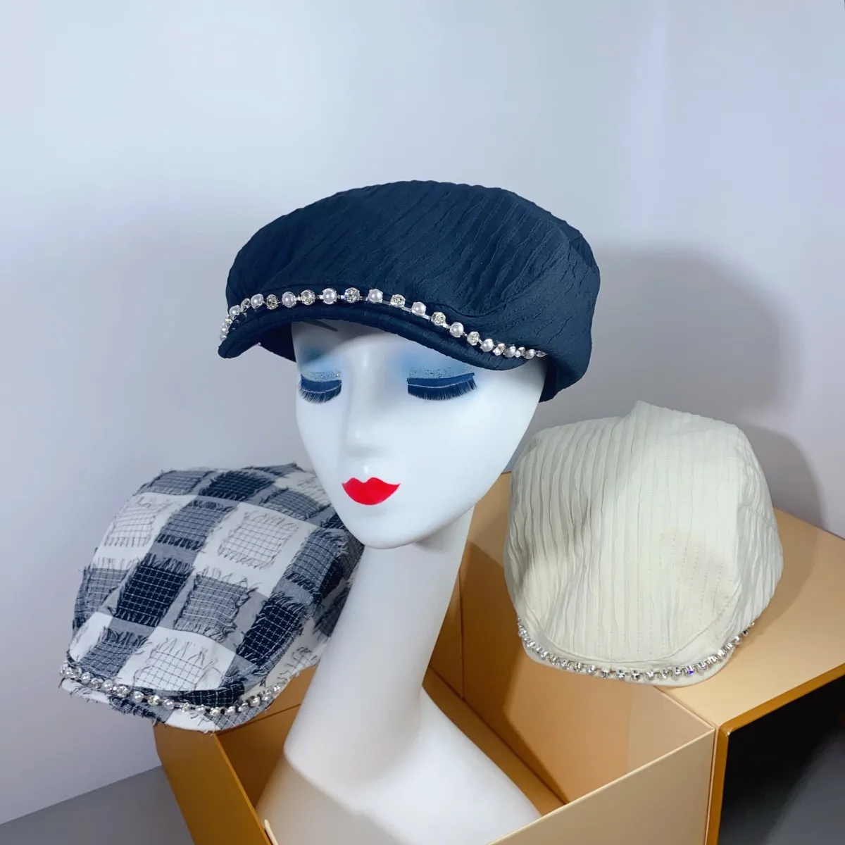

Spring Pearl Diamond Striped Beret Forward Hat, Summer Artistic Versatile Face Revealing Small Newspaper Children's Duckbill Hat