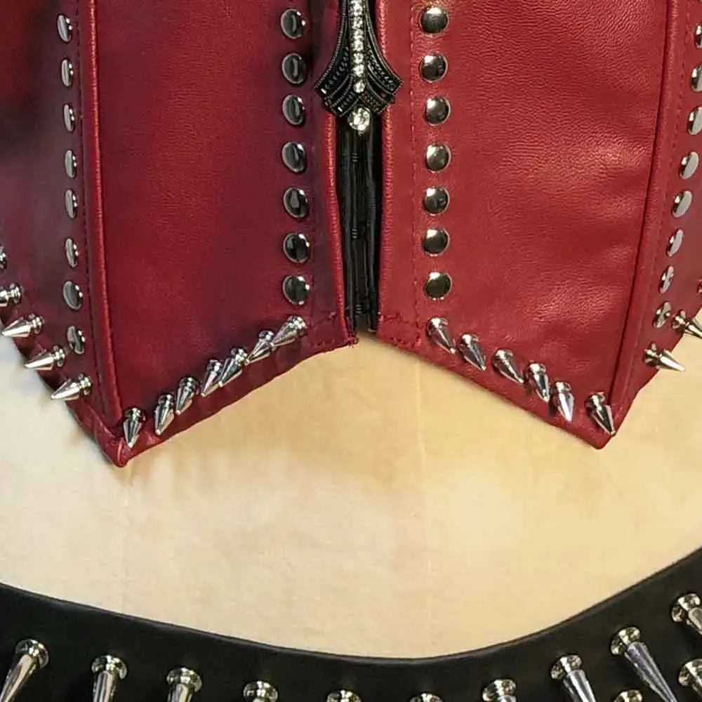 Goth Tops Spiked Gothic Tank Grunge with Spikes Vkei ALT Club Wear Scene Punk Rock Clothes Y2K T-shirt Emo Clothing Cyber