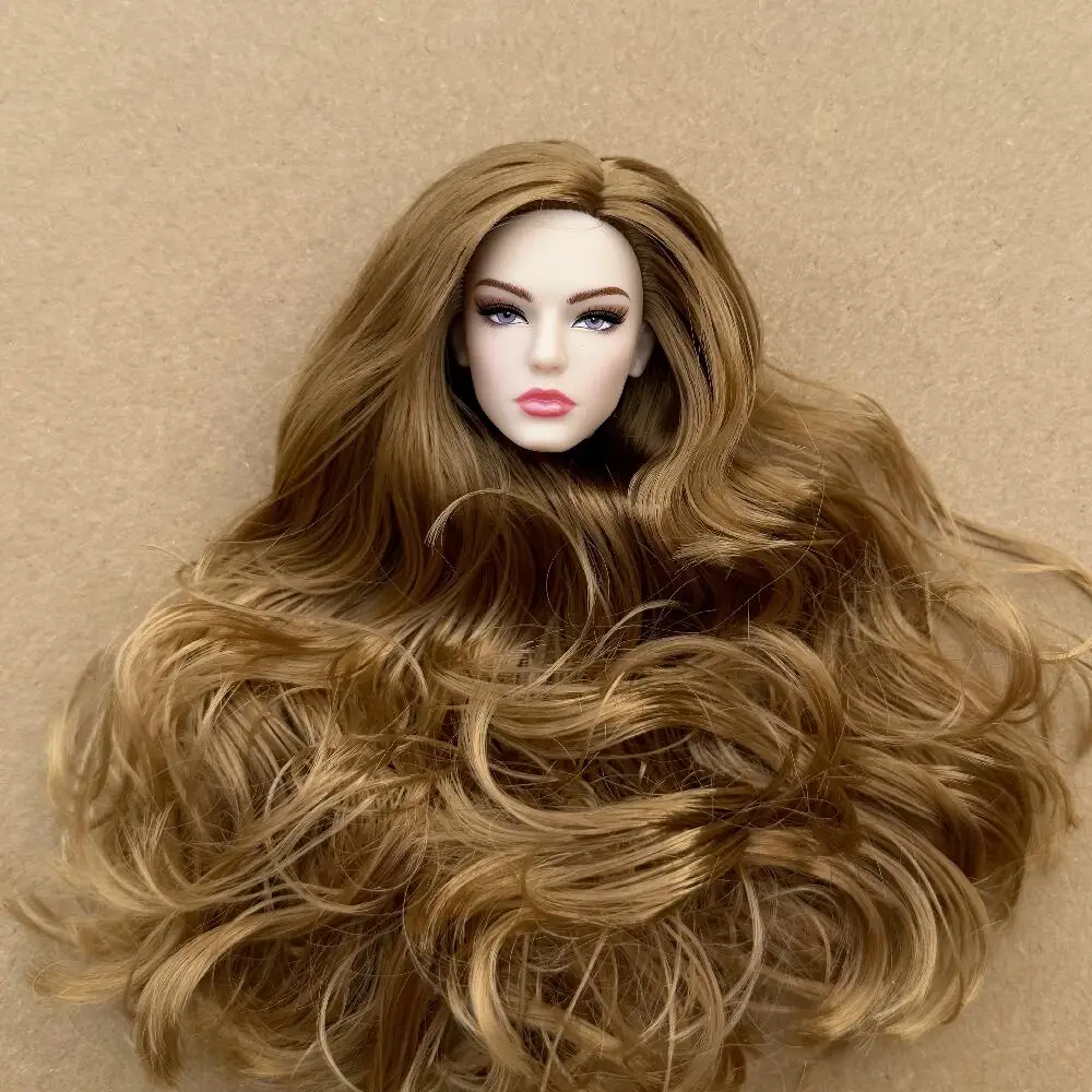 1/6 Modell-Puppenköpfe mit Sommersprossen und buntem Haar, erhältlich in den Hauttönen Braun, Weiß und Beige für die Puppenherstellung. – Detail 26