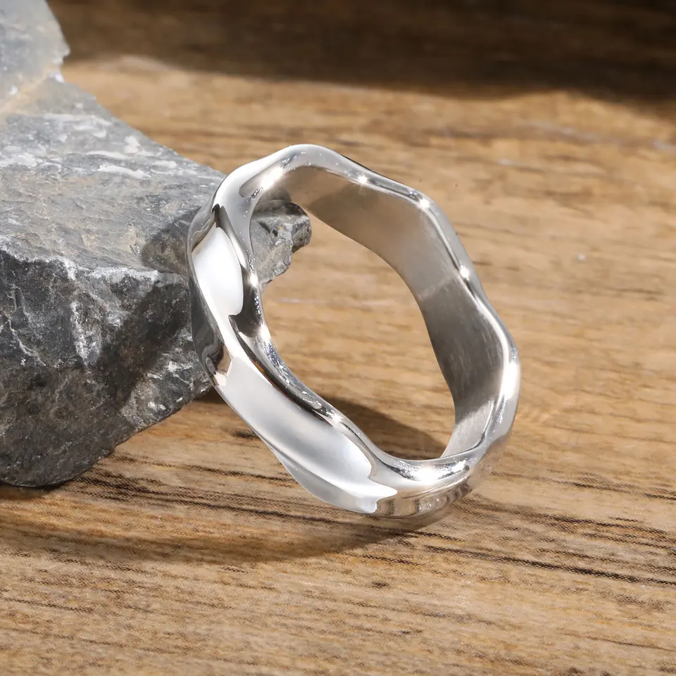 Vnox 2026 New Mobius Ring for Men, Oxidized Twisted Stainless Steel Finger Band,Retro Endless Love Anniversary Gift for Him, image 5