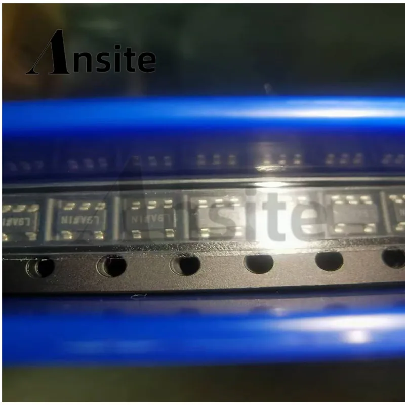 

100% new ADP171 ADP171AUJZ ADP171AUJZ-R7 silk screen L9A patch SOT23-5 low voltage difference regulator chip