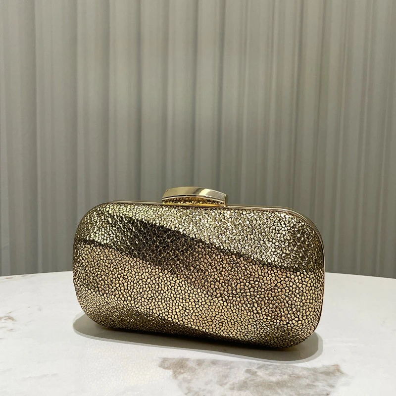 Glitzernde Metallic-Textur Abe – Wedding Vendor Bewertung und Preis