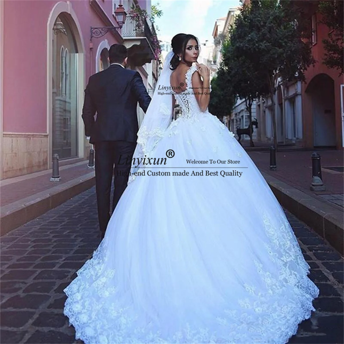 Romatic a linha vestidos de casamento com apliques renda frisada vestidos de noiva sem mangas rendas até tribunal trem vestidos de novia