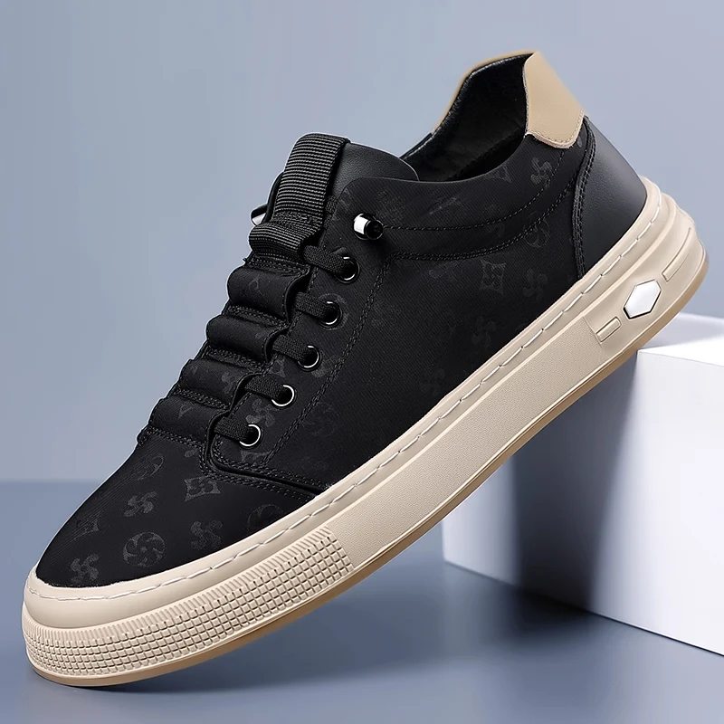

New Summer Men's Shoes Breathable Comfortable High Quality Fashion Trendy Shoes Board Shoes plus Size38-44Lightweight
