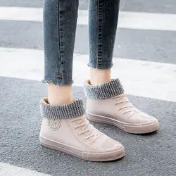 Scarpe da pioggia da donna calde ed eleganti con pelliccia Stivali impermeabili invernali Galosce da donna Scarpe da pioggia da giardino alla moda Stivale da pioggia in peluche Marchio