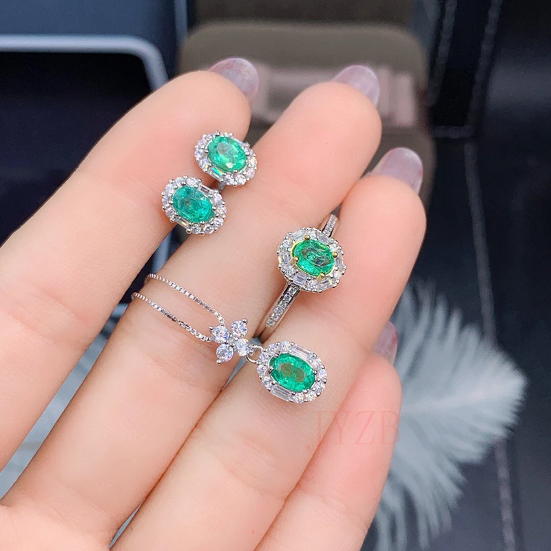 

Stylish Natural emerald set S925 Sterling Silver wedding engagement boutique jewelry