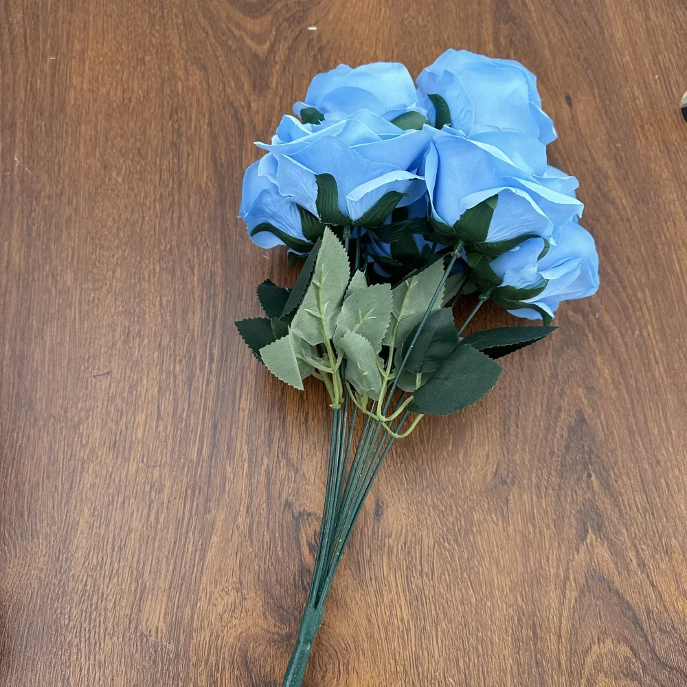 Wunderschöner 9-Kopf-Rosenstrauß, künstliche Blume, blaue Seide, gefälschte Rosen, Brautstrauß, Heim- und Raumdekoration, Hochzeit, Desktop – Detail 9