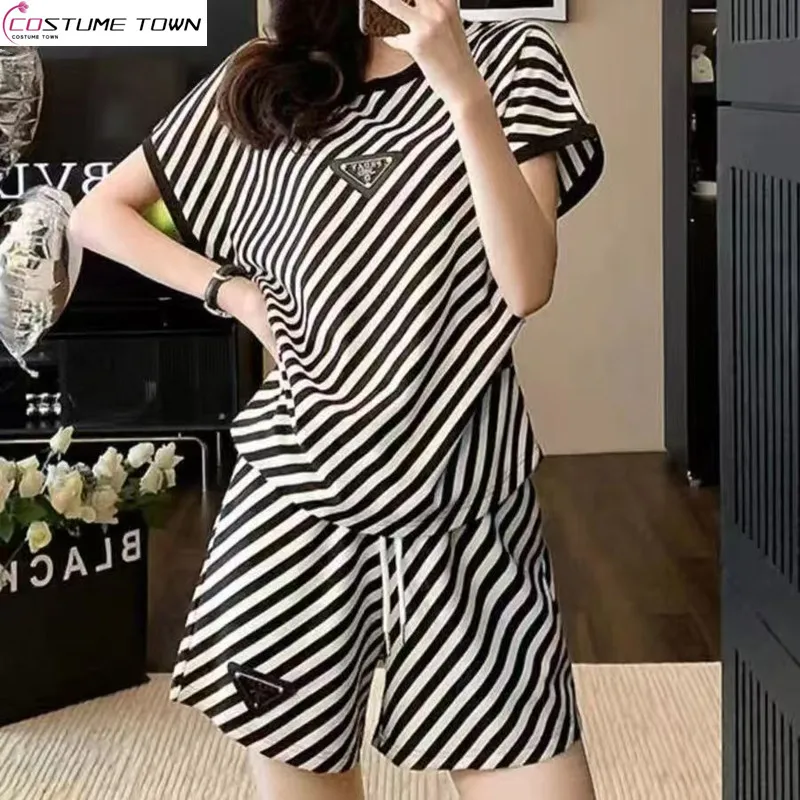 Spring and summer Korean version slim fit fashionable round neck short sleeved top+sports and casual shorts striped print set