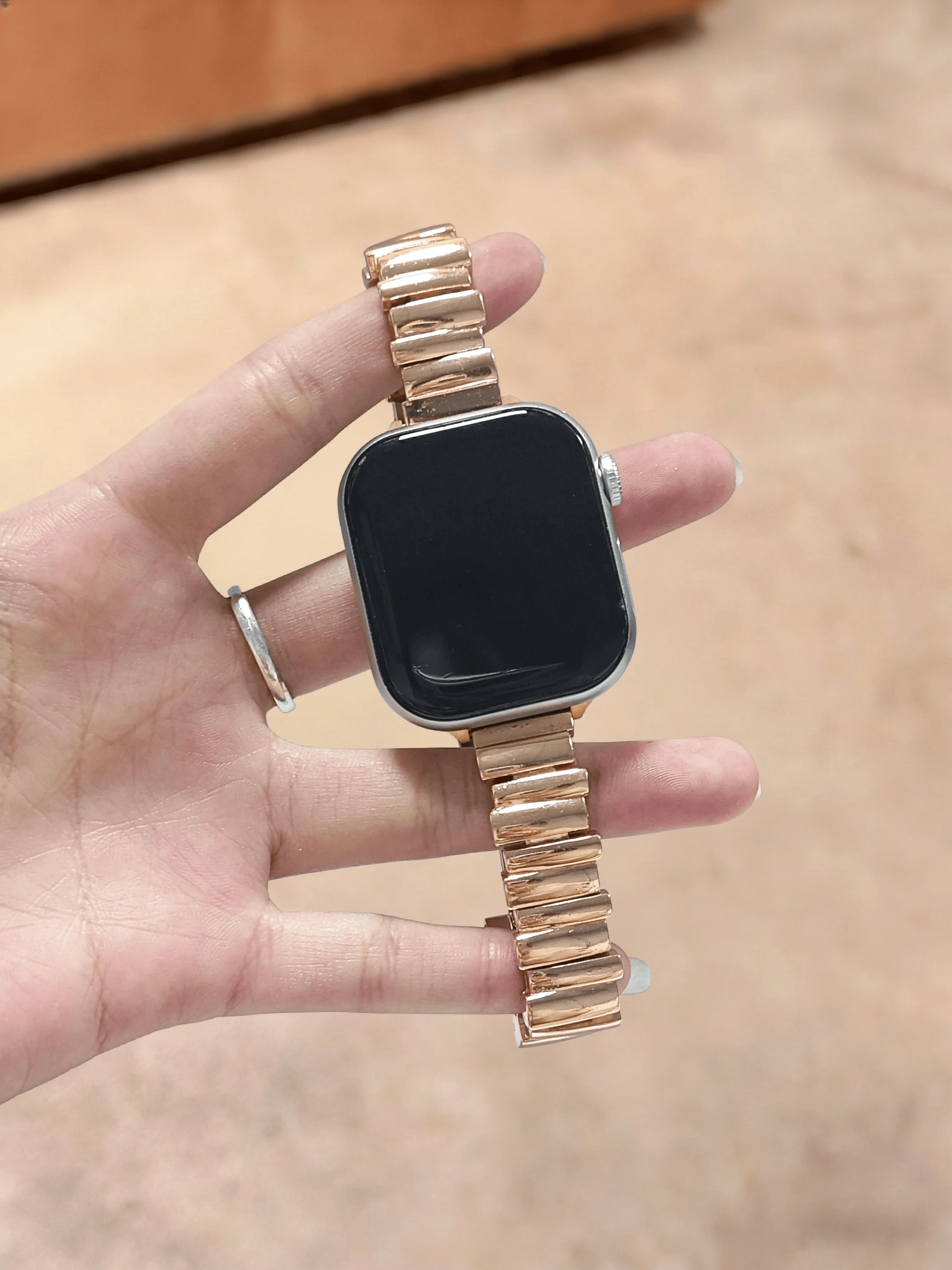 

Новый минималистичный металлический ремешок, совместимый с ремешками iWatch 38 мм, 40 мм, 41 мм, 42 мм, 44 мм, 45 мм, 49 мм. Модный ремешок.