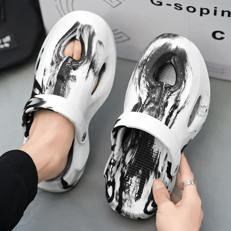 شباشب صيفية للرجال منصة مموهة أحذية خارجية صنادل شاطئ للرجال ناعمة من مادة EVA في الأماكن المغلقة