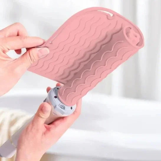 

Portable Silicone Heat Resistant Mat Hair Straightener Curler Insulation Pad Non-Slip Anti Heat Mat Hair Styling Tool For Travel