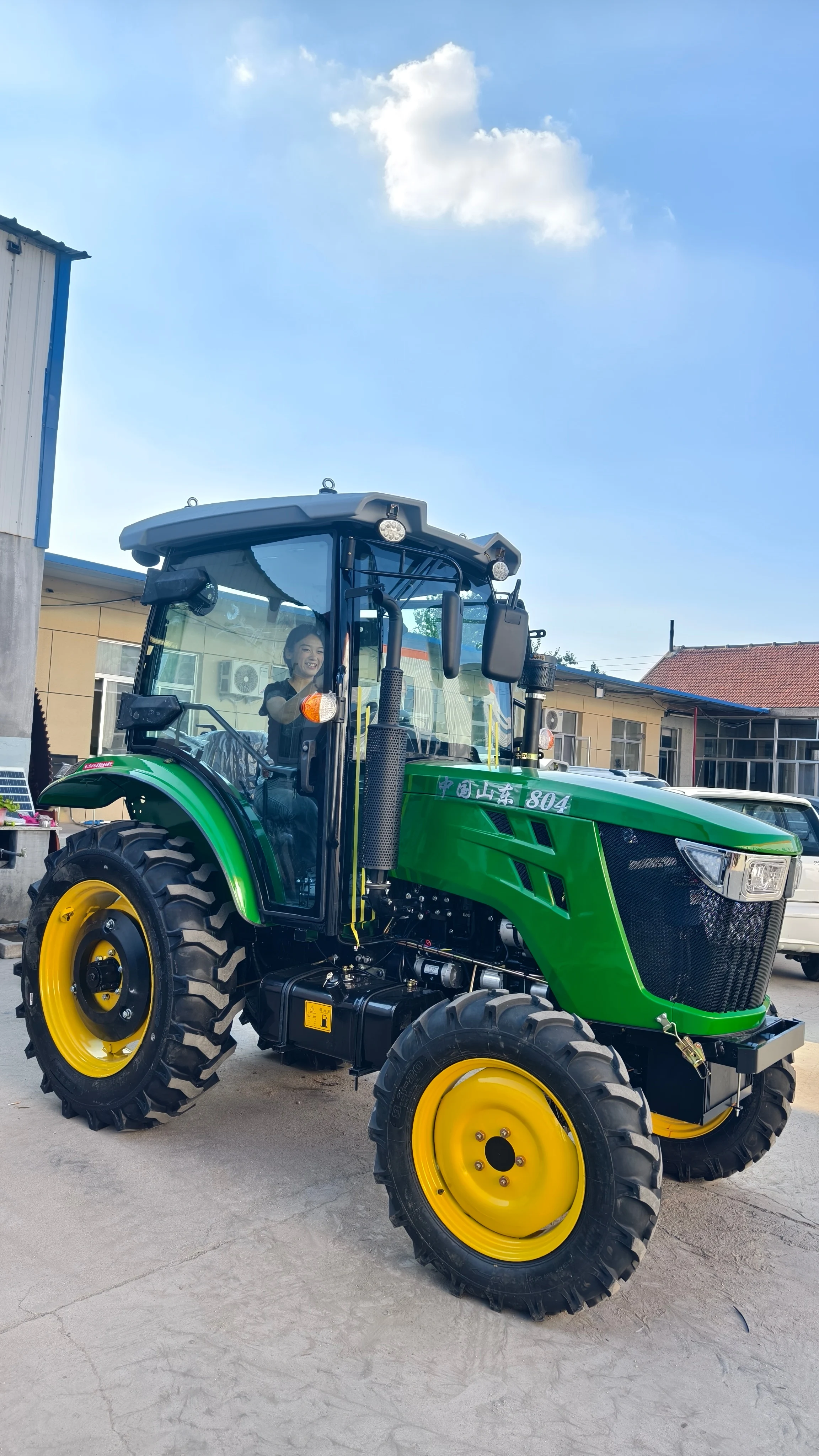 4WD 80HP Automatic Gearbox Wheel Tractor with Front Loader Bucket Engine & Pump-High Productivity Farm Tractor Cart