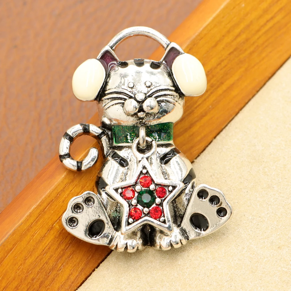 CINDY XIANG Listening To Music Cat Brooch Fashion Christmas Animal Pin Vintage Cute Kitty Jewelry Sweater Accessories Good Gift