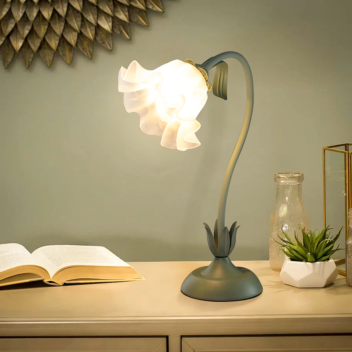 Vintage bedside lamp, flower lamp, living room decoration lamp, (color: green)E26LED lighting, adjustable direction lamp