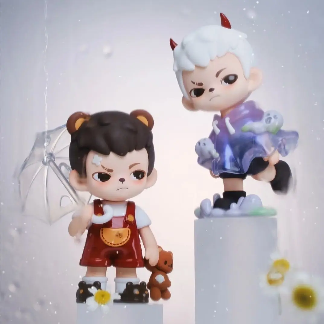 

MINISO new model, genuine all things growth series trendy play blind box figure ornament gift, brother cute gift
